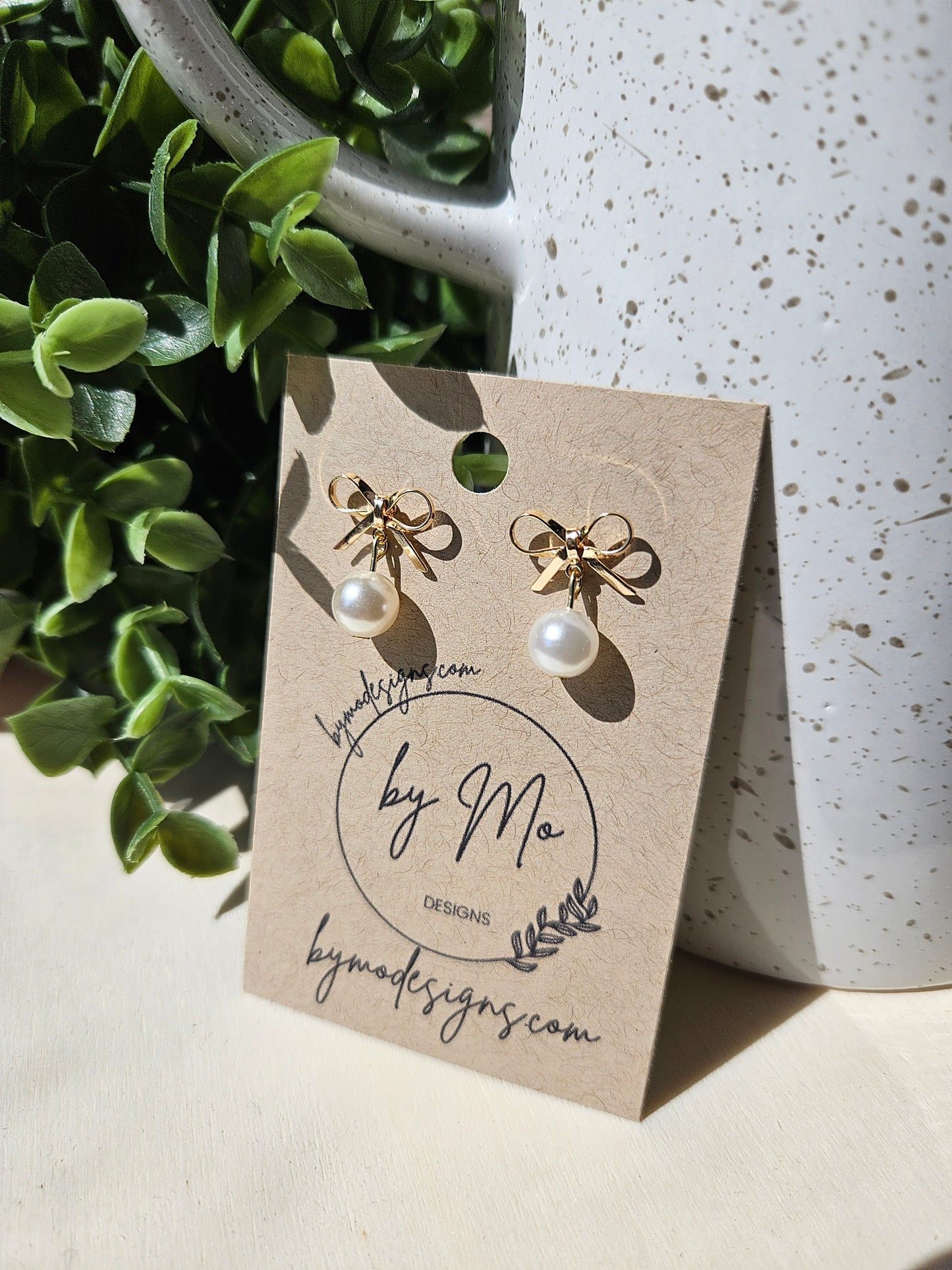 Gold Bow Pearls