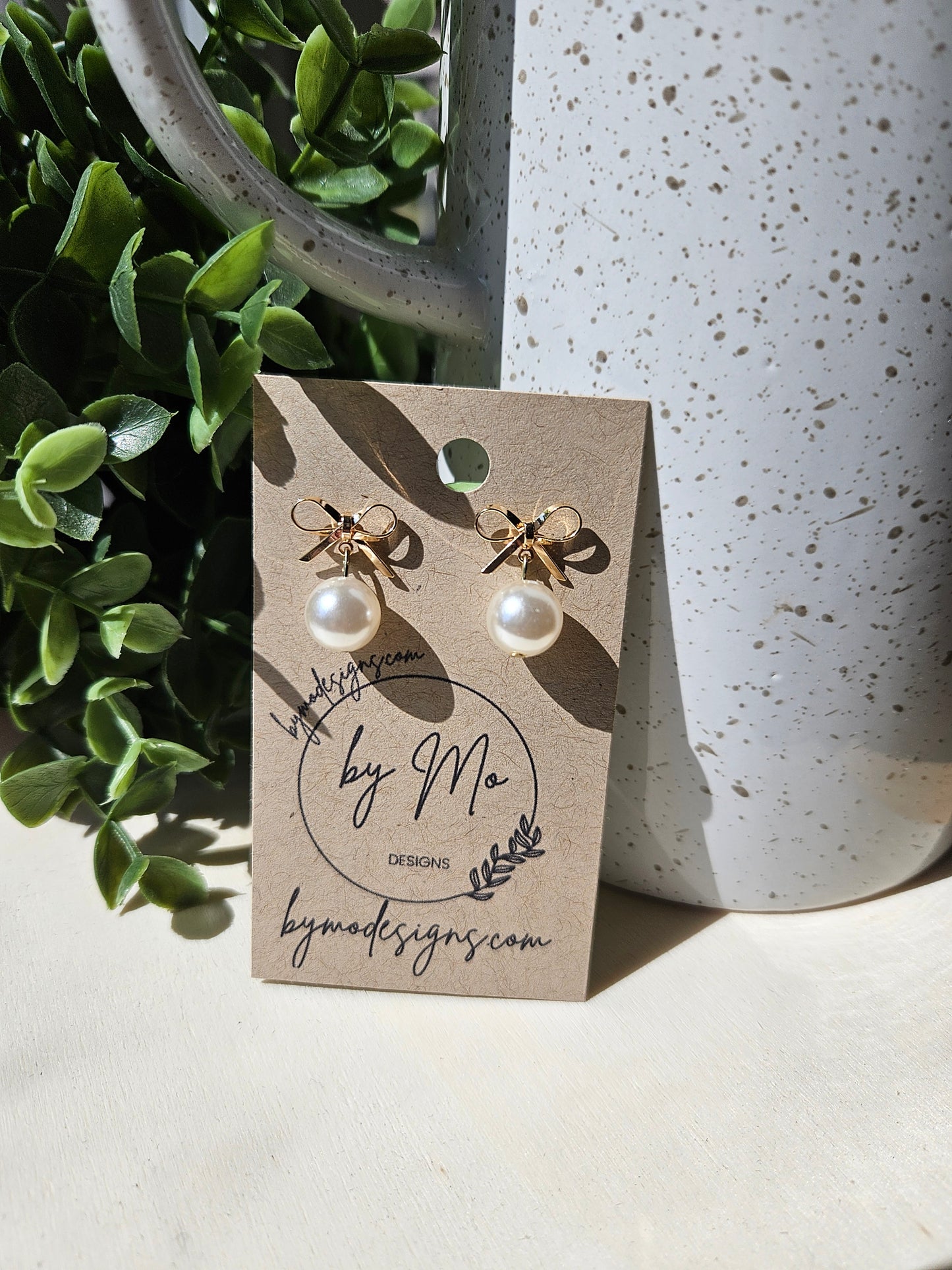 Gold Bow Pearls