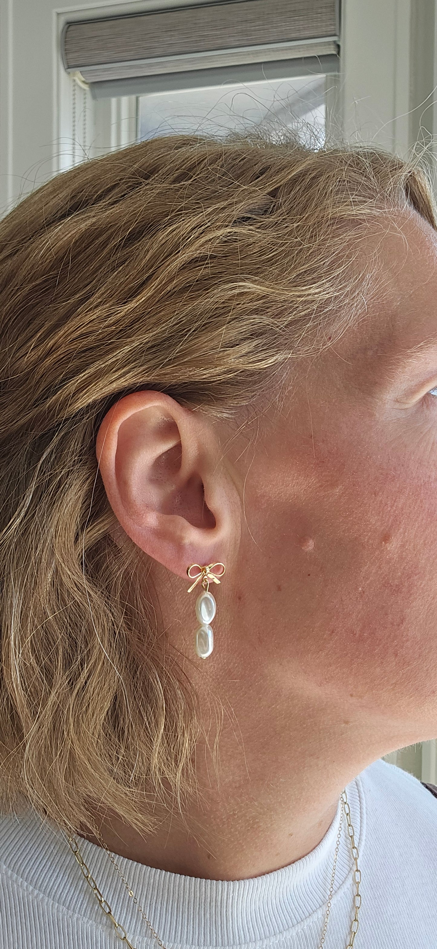 Gold Bow Pearls