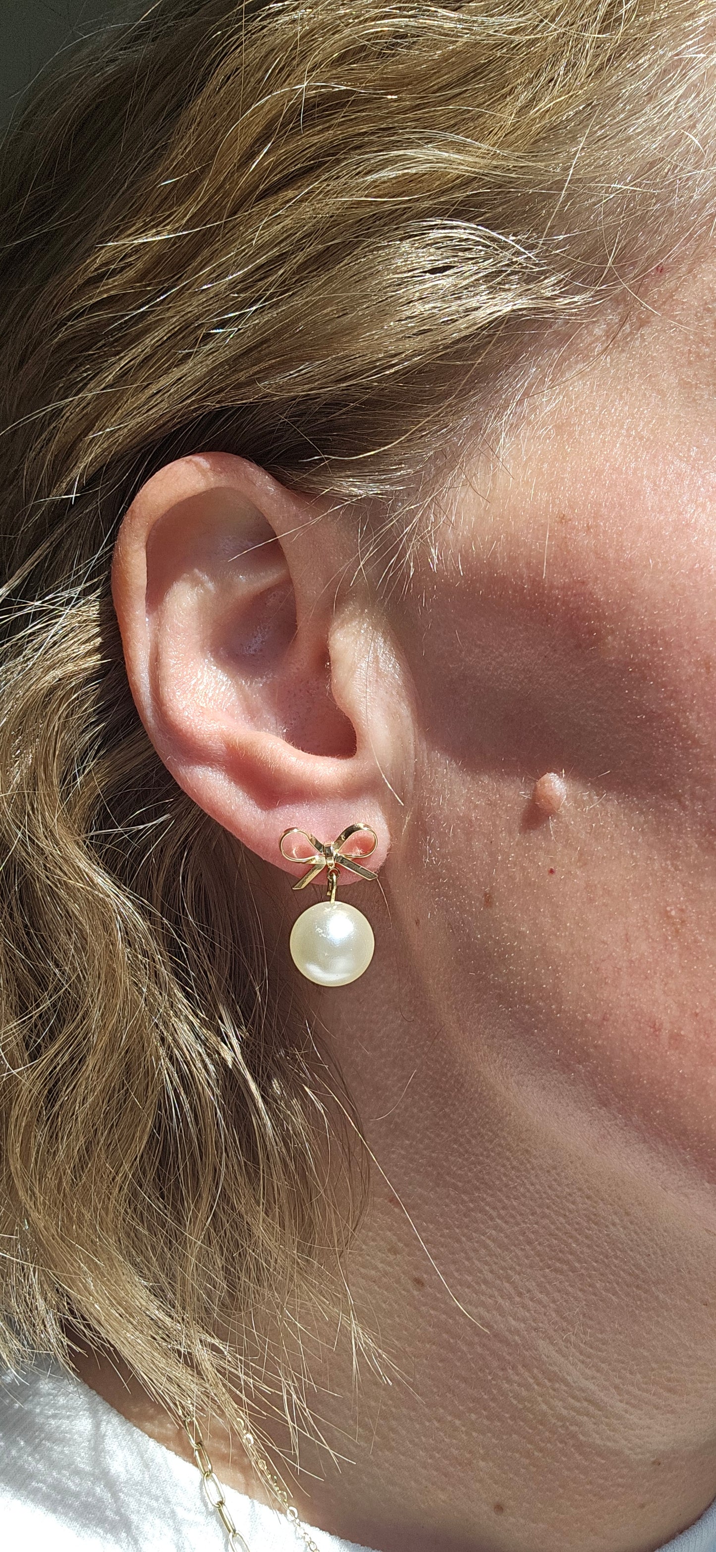 Gold Bow Pearls