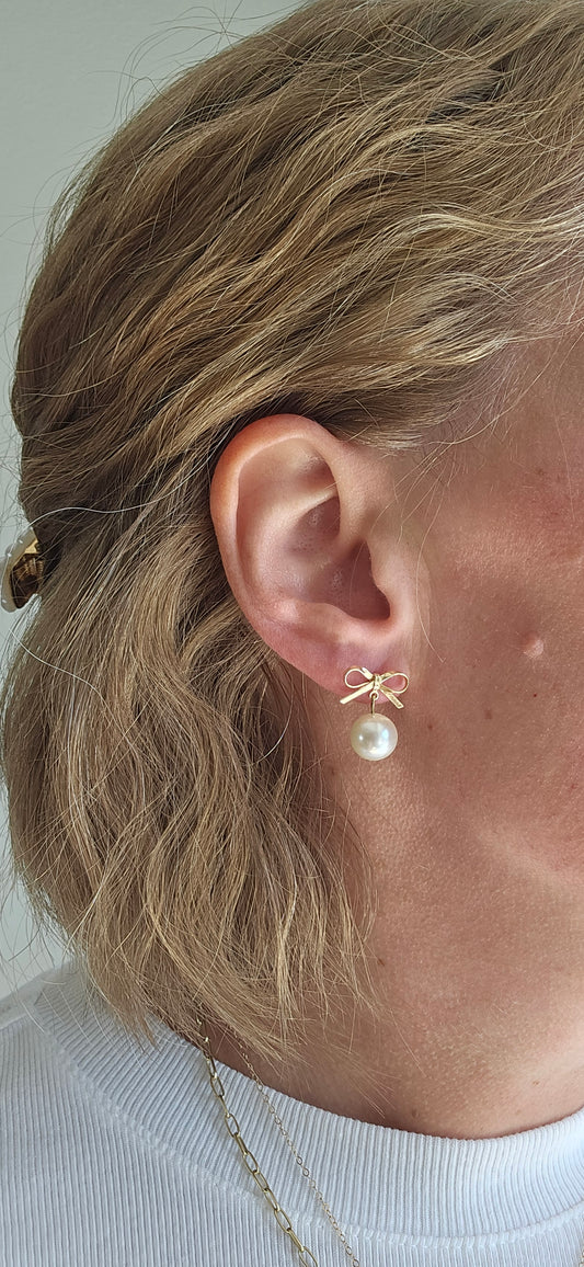 Gold Bow Pearls