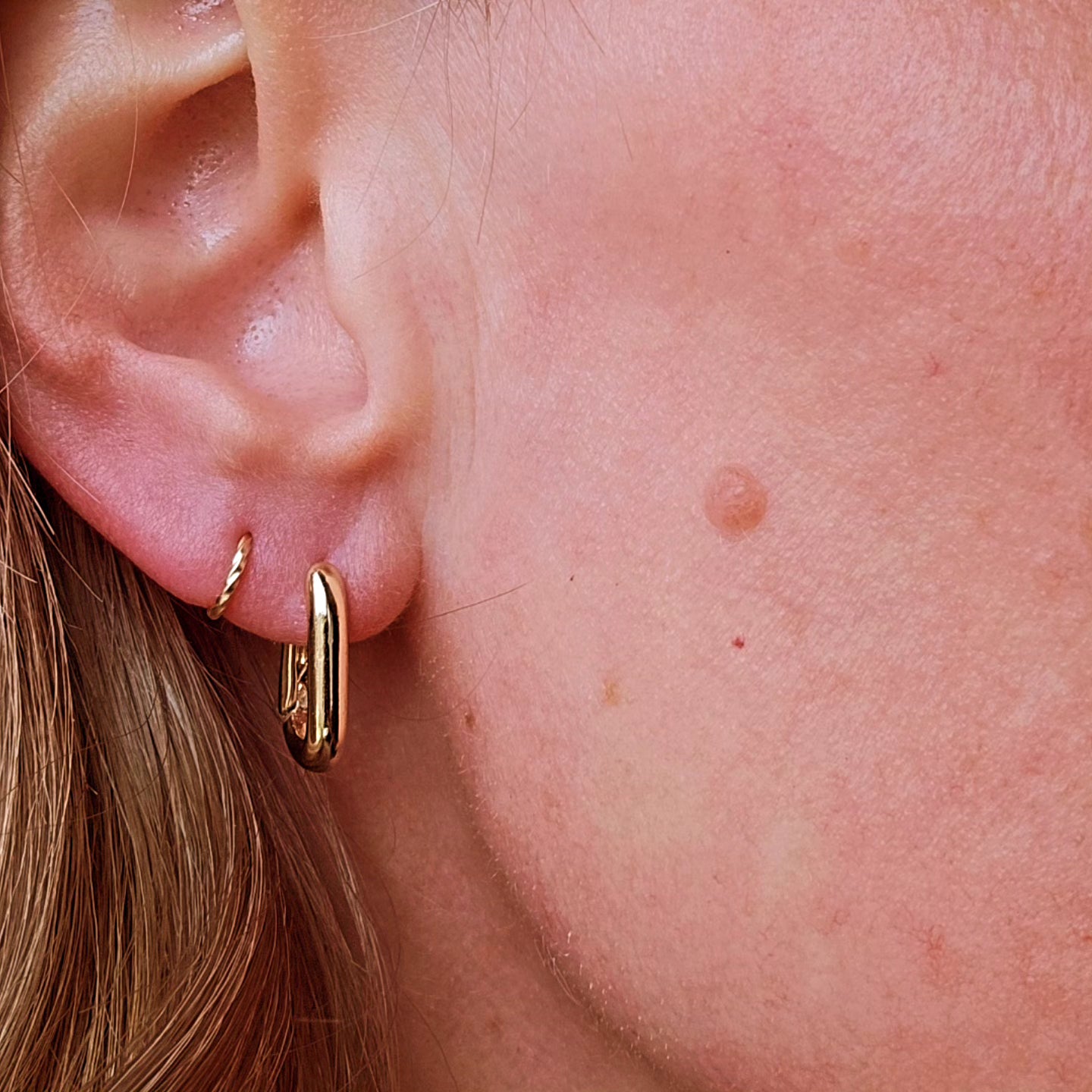 Gold Twisted Live- In Hoops