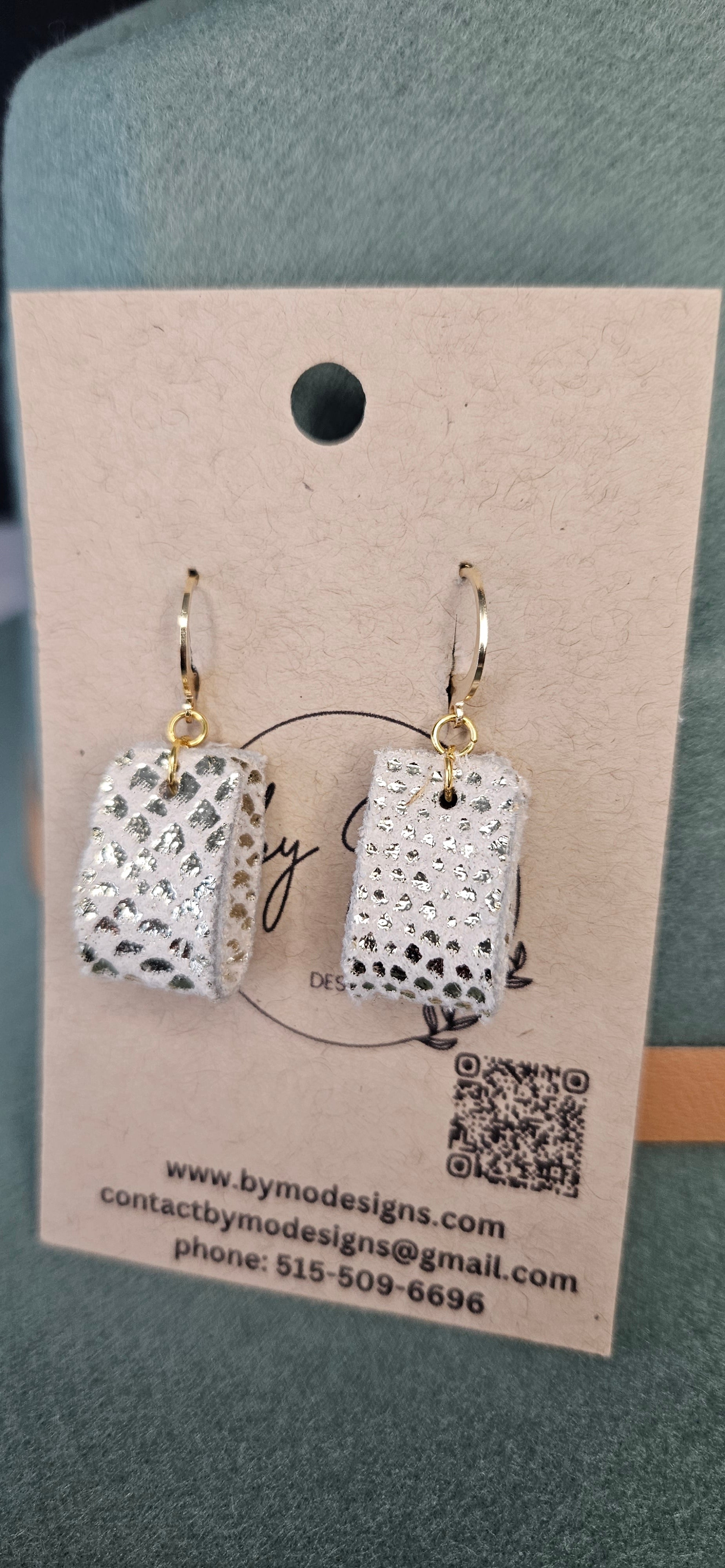 Faux Huggy Hoop
