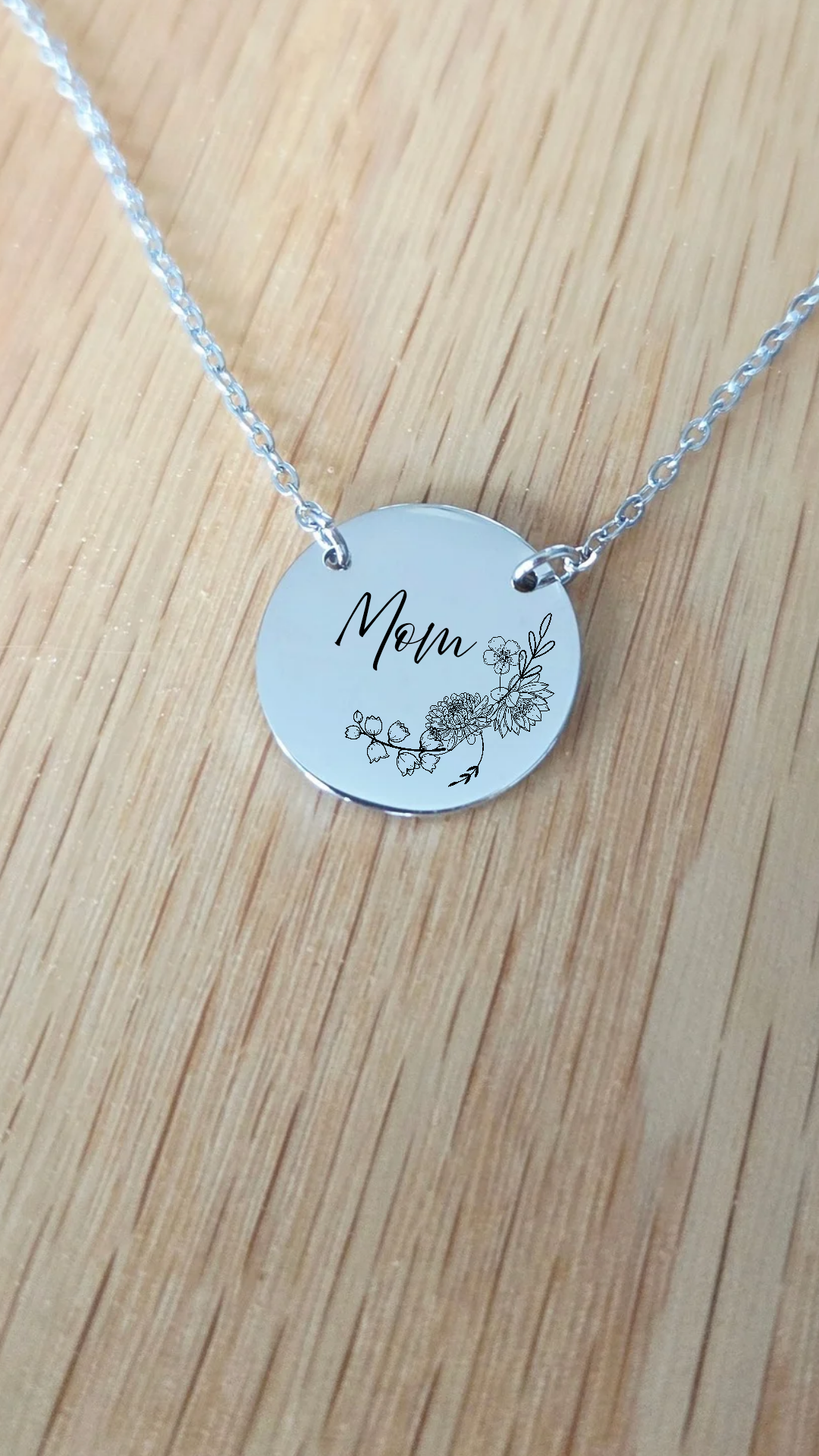 Personalized Mom Birth Flower Bouquet Necklace