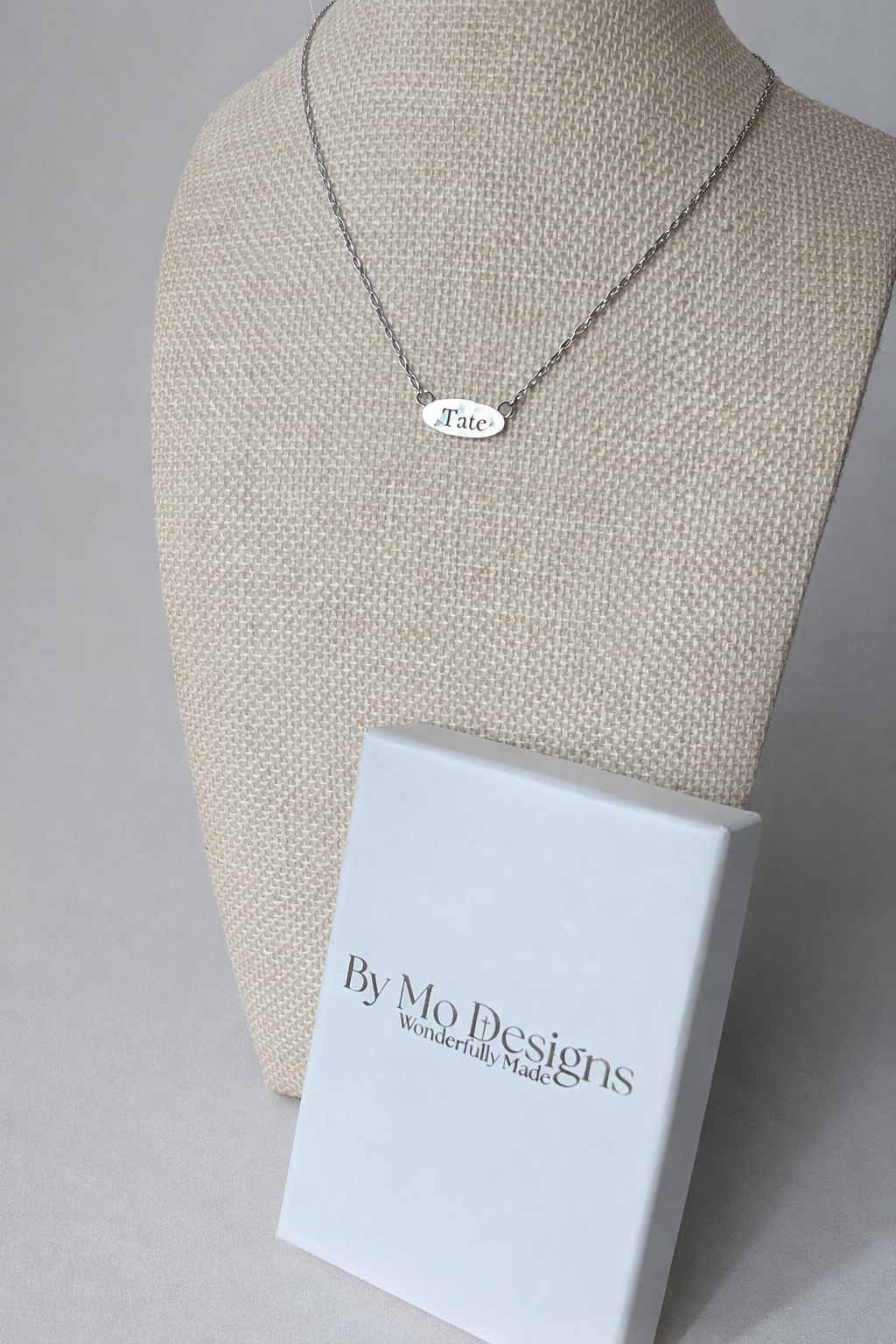 Custom Oval Bar Necklace Traditional Font