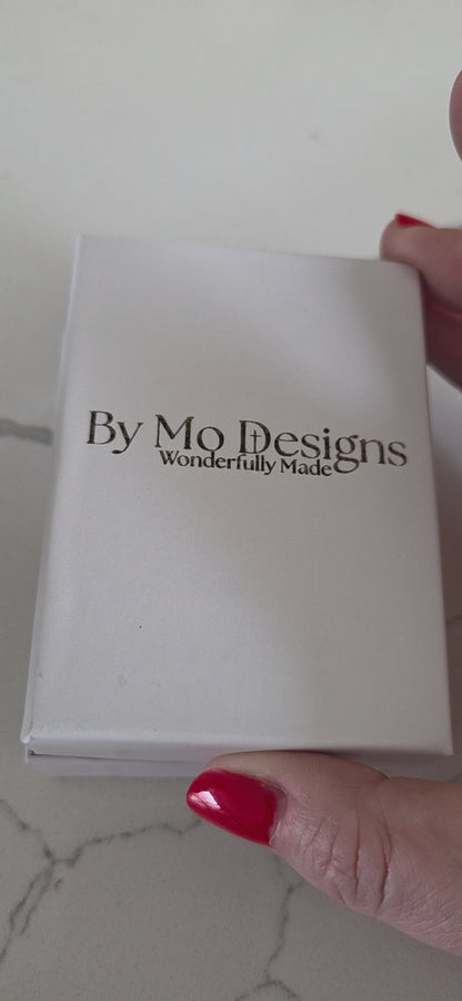 Custom Oval Bar Necklace Traditional Font