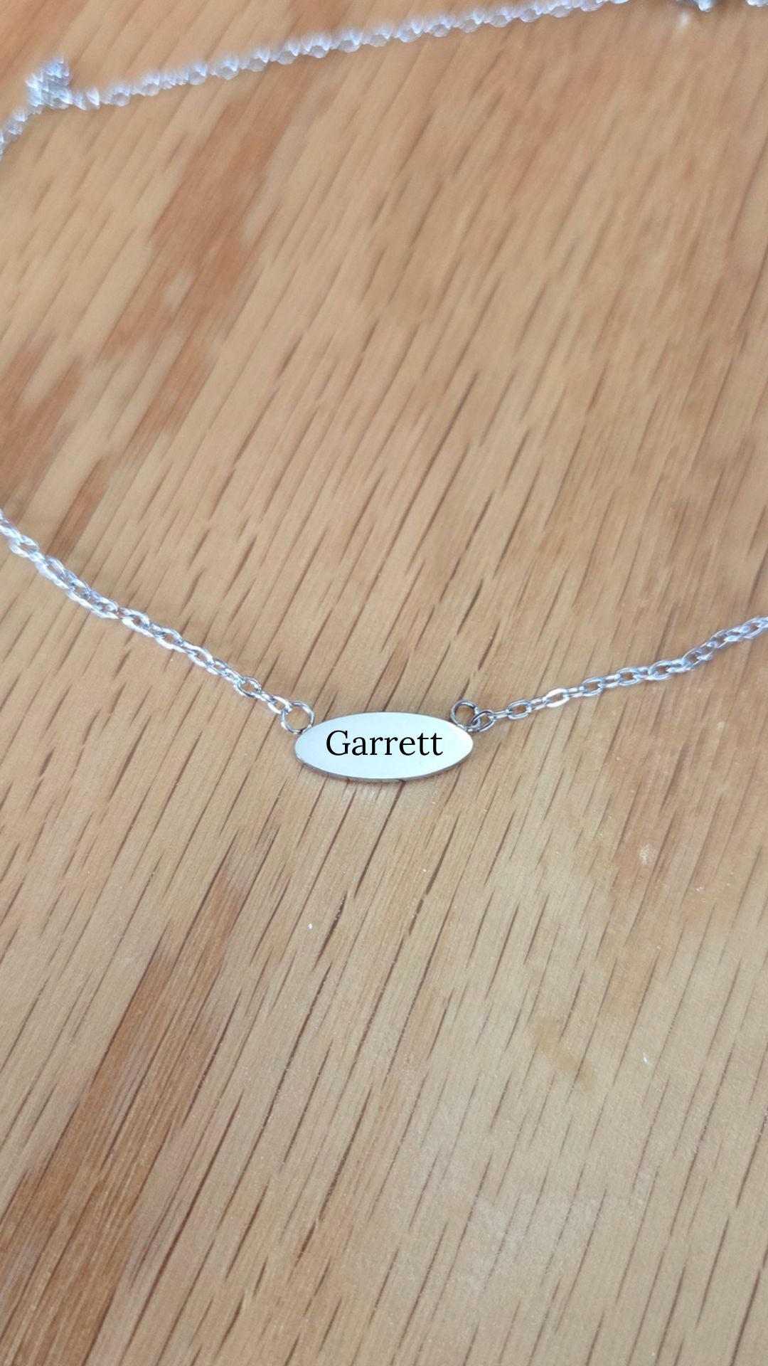 Custom Oval Bar Necklace Traditional Font