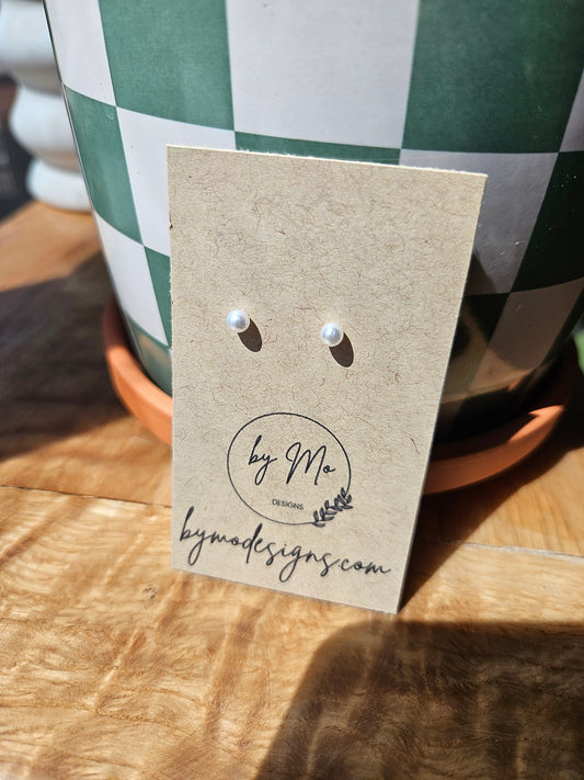 Pearl Flat Back Studs